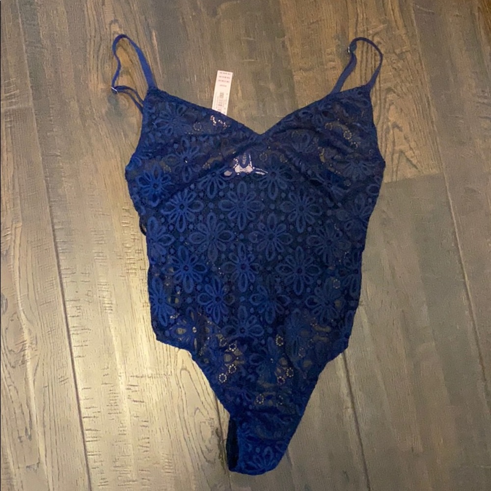 NWT VS lingerie!!